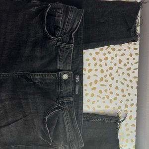 Cute! black skinny Zara Jeans with Zip ankle